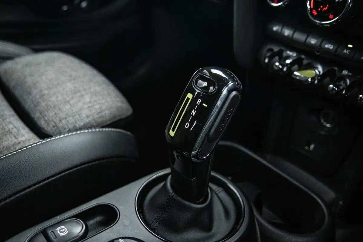 2021-mini-cooper-e-cooper-s-2-big-30