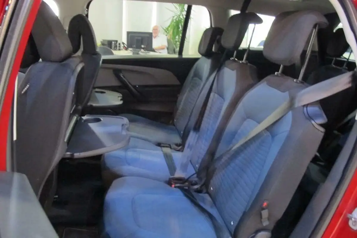 2019-citroen-grand-c4-spacetourer-12-puretech-feel-big-38