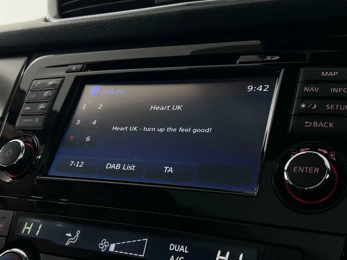 2018-nissan-qashqai-13-dig-t-n-connecta-160ps-big-21