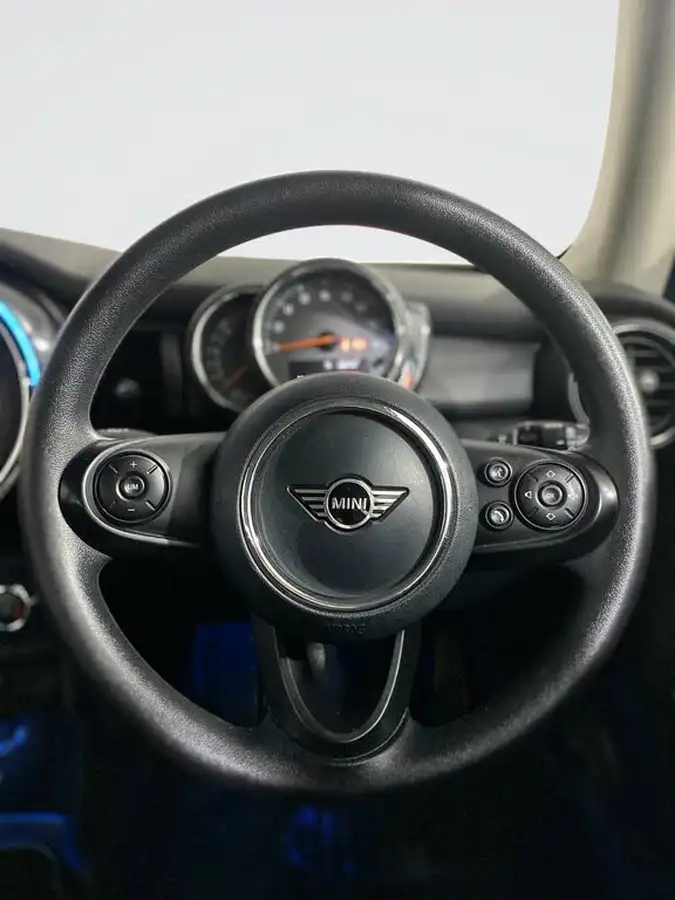2020-mini-cooper-15-cooper-classic-hatchback-3d-big-13