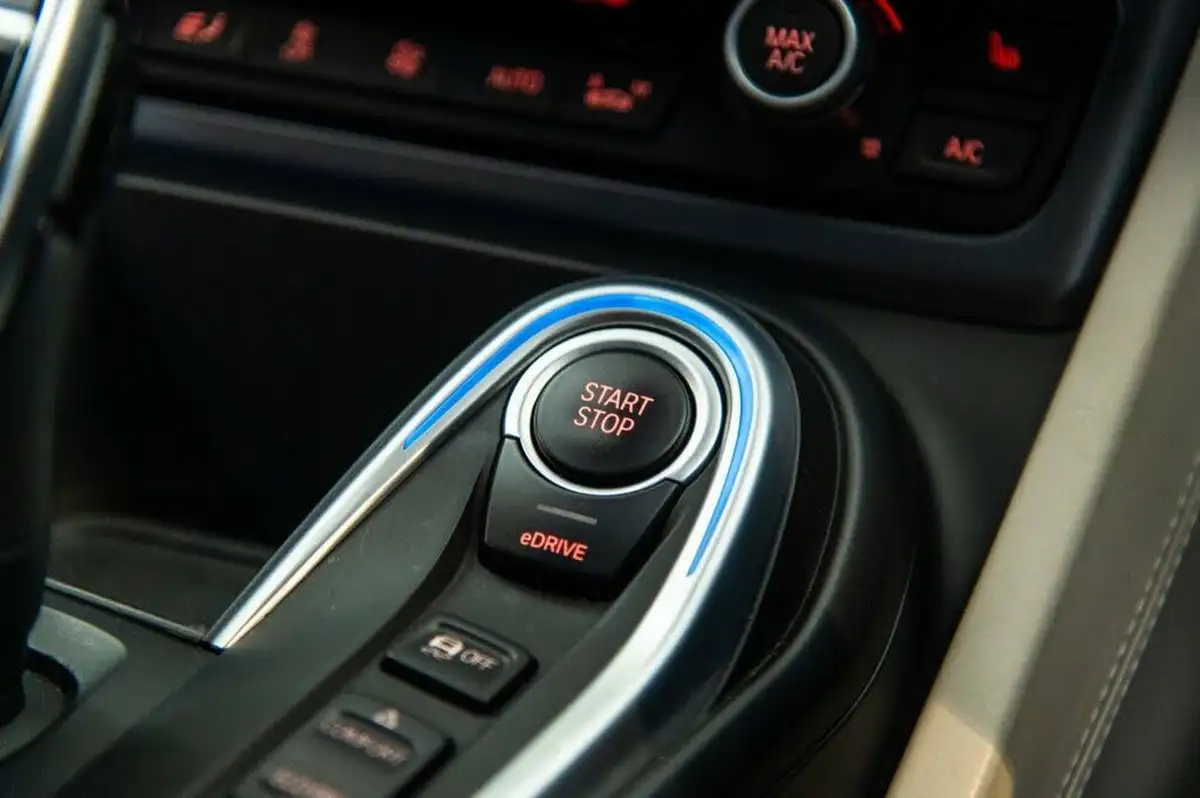 2016-bmw-i8-15-big-22
