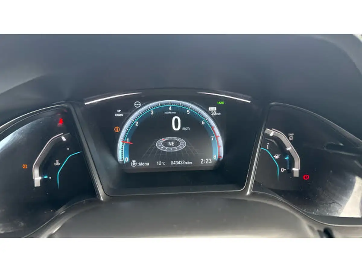 2018-honda-civic-15-vtec-turbo-prestige-ss-big-10