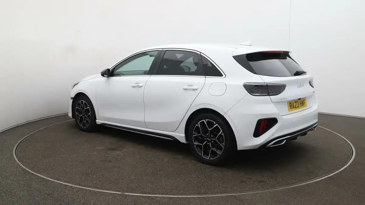 2022-kia-ceed-15-t-gdi-gt-line-big-55