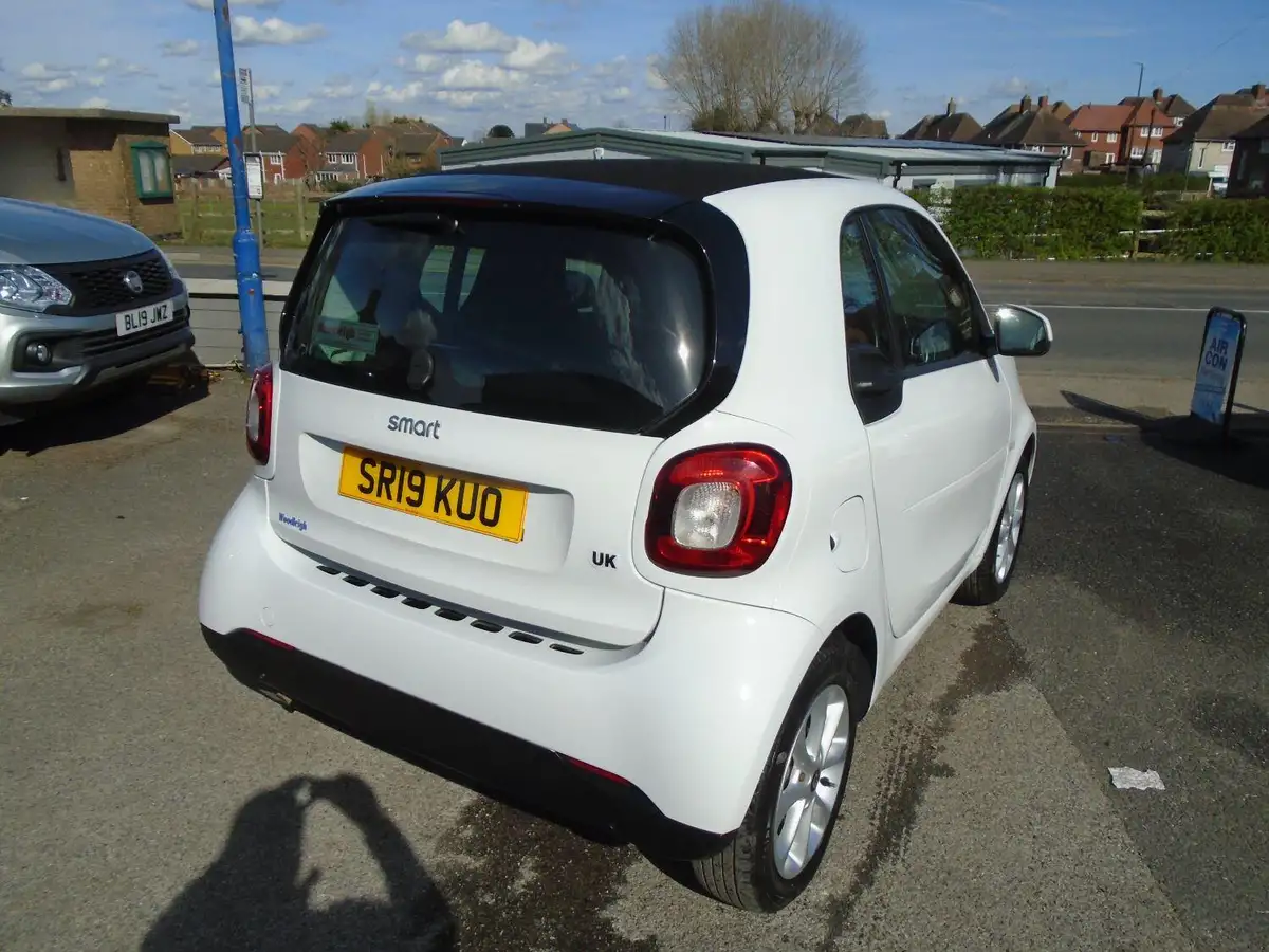 2019-smart-fortwo-10-passion-coupe-big-6