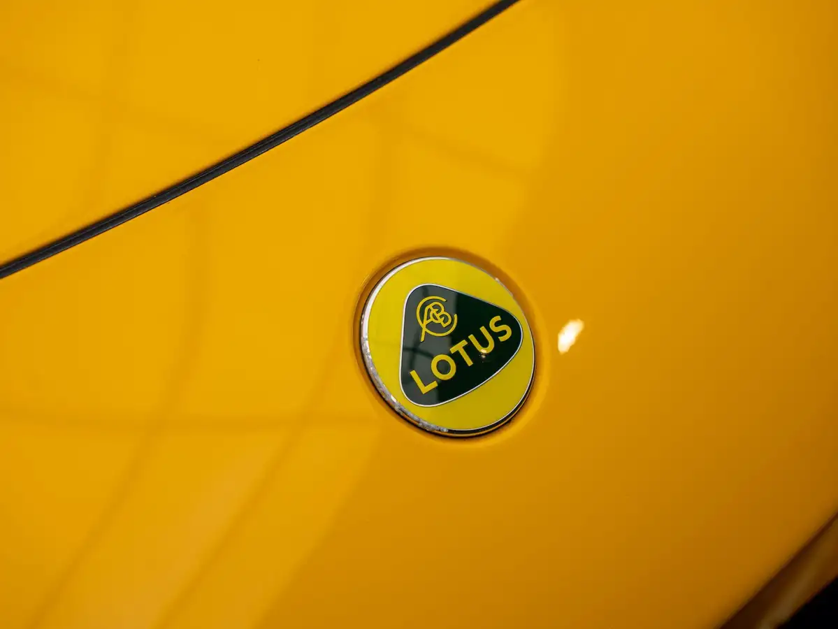 2022-lotus-emira-35-first-edition-v6-big-32