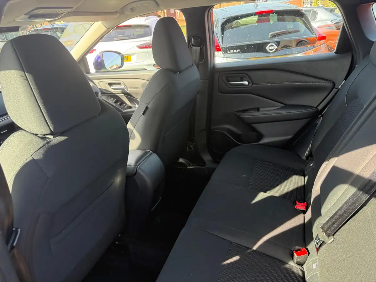 2023-nissan-qashqai-13-dig-t-acenta-premium-140ps-big-28