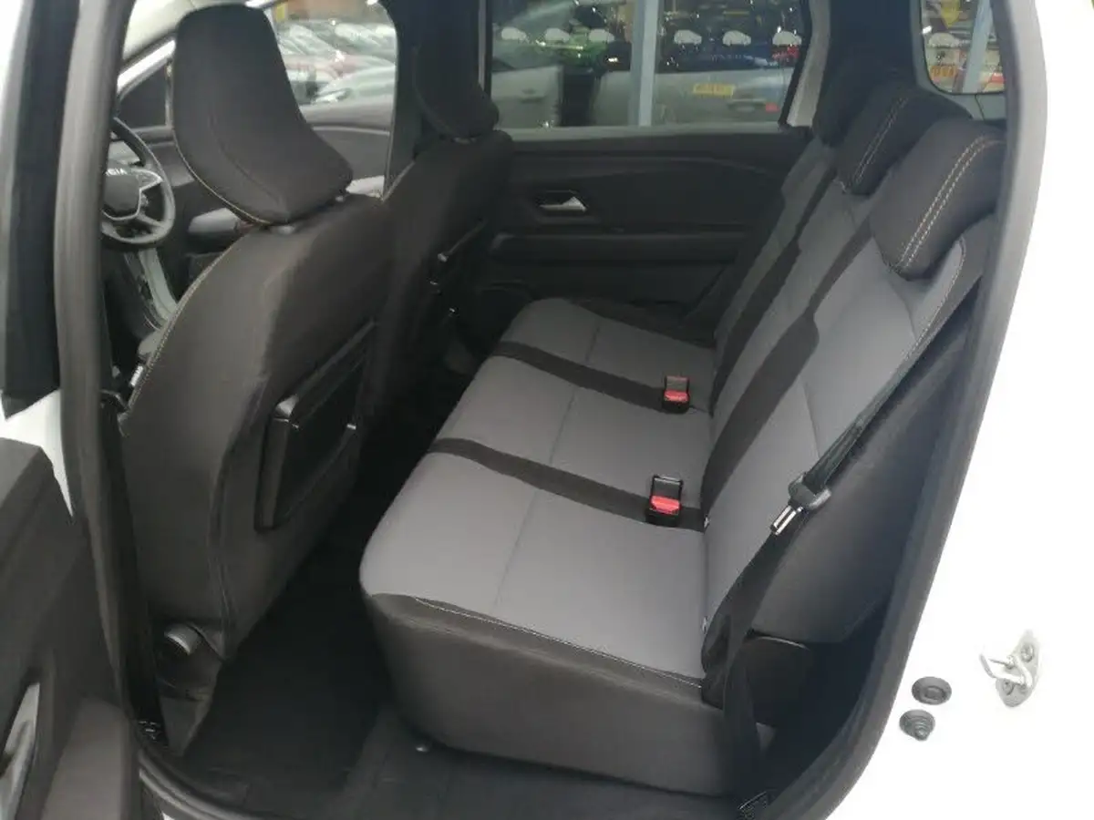 2024-dacia-jogger-16-tce-extreme-big-5