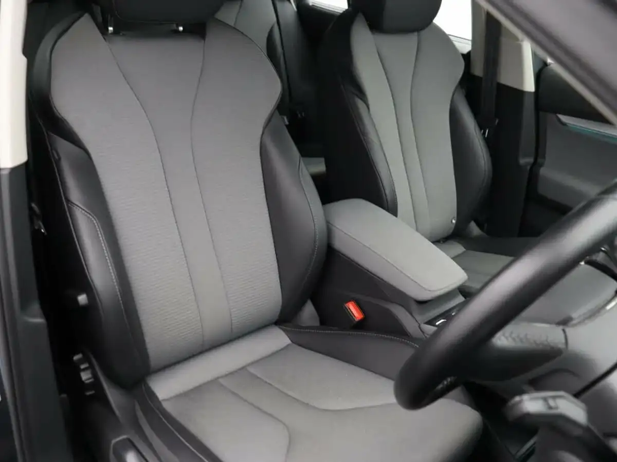 2021-skoda-enyaq-e-60-62-kwh-big-9