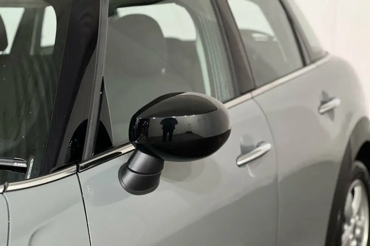 2020-mini-countryman-15-cooper-classic-big-13