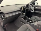 2024-volvo-xc40-20-b3-ultimate-small-12