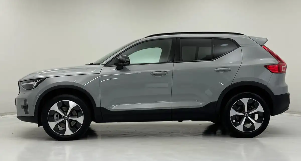 2024-volvo-xc40-20-b3-ultimate-big-1