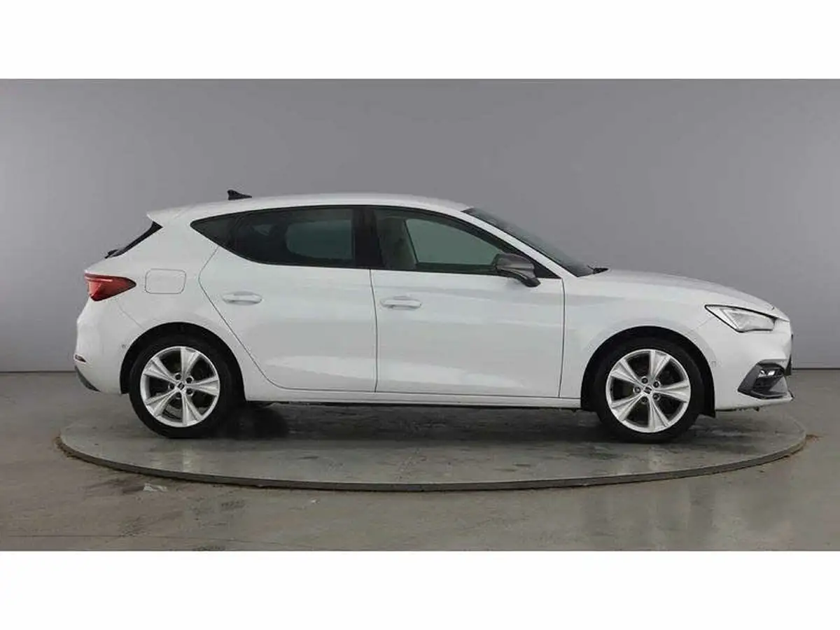 2021-seat-leon-15-tsi-evo-fr-130ps-hatchback-big-3