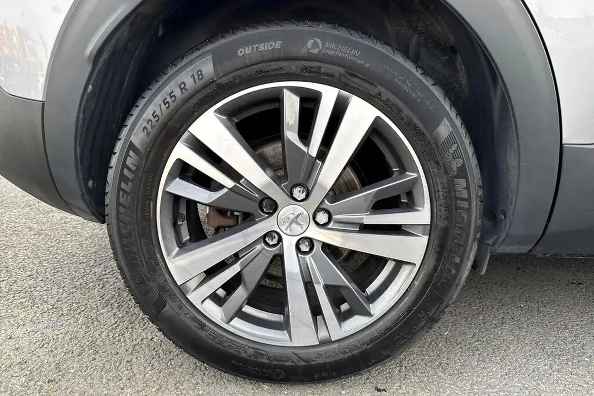 2021-peugeot-3008-suv-12-puretech-allure-premium-big-11