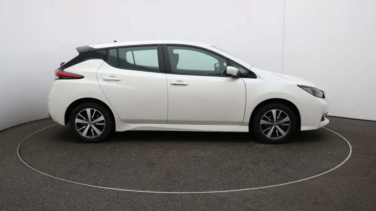 2022-nissan-leaf-e-acenta-big-40