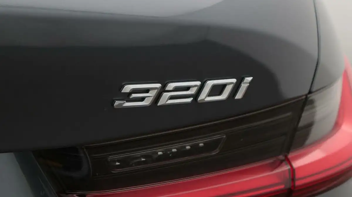 2021-bmw-3-series-20-320i-m-sport-saloon-4d-big-22