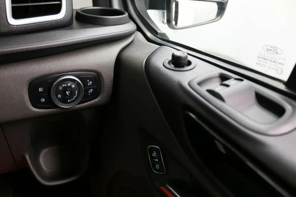 2022-ford-transit-custom-20tdci-300-l1h1-limited-130pseu6dt-panel-van-auto-big-59