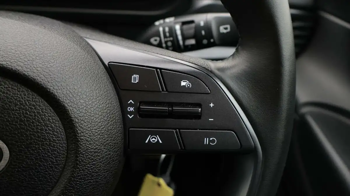 2024-hyundai-i20-10-t-gdi-advance-big-24