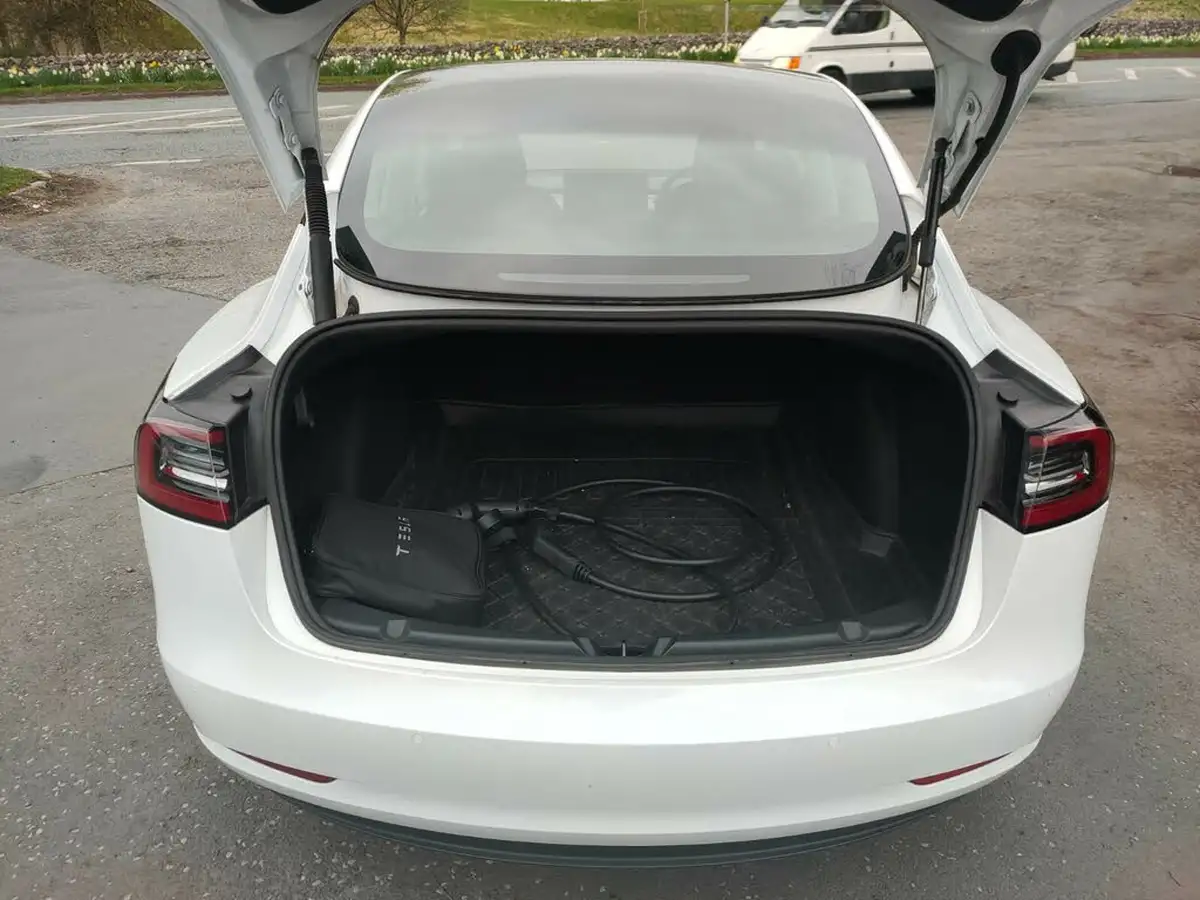2021-tesla-model-3-e-long-range-awd-big-8