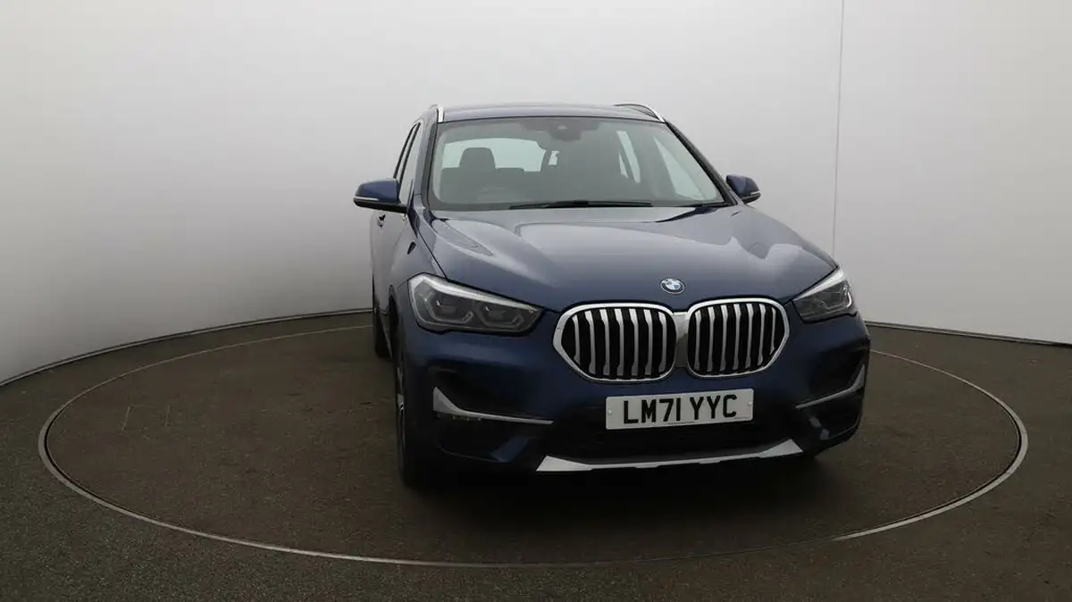 2021-bmw-x1-20-sdrive20i-xline-big-34