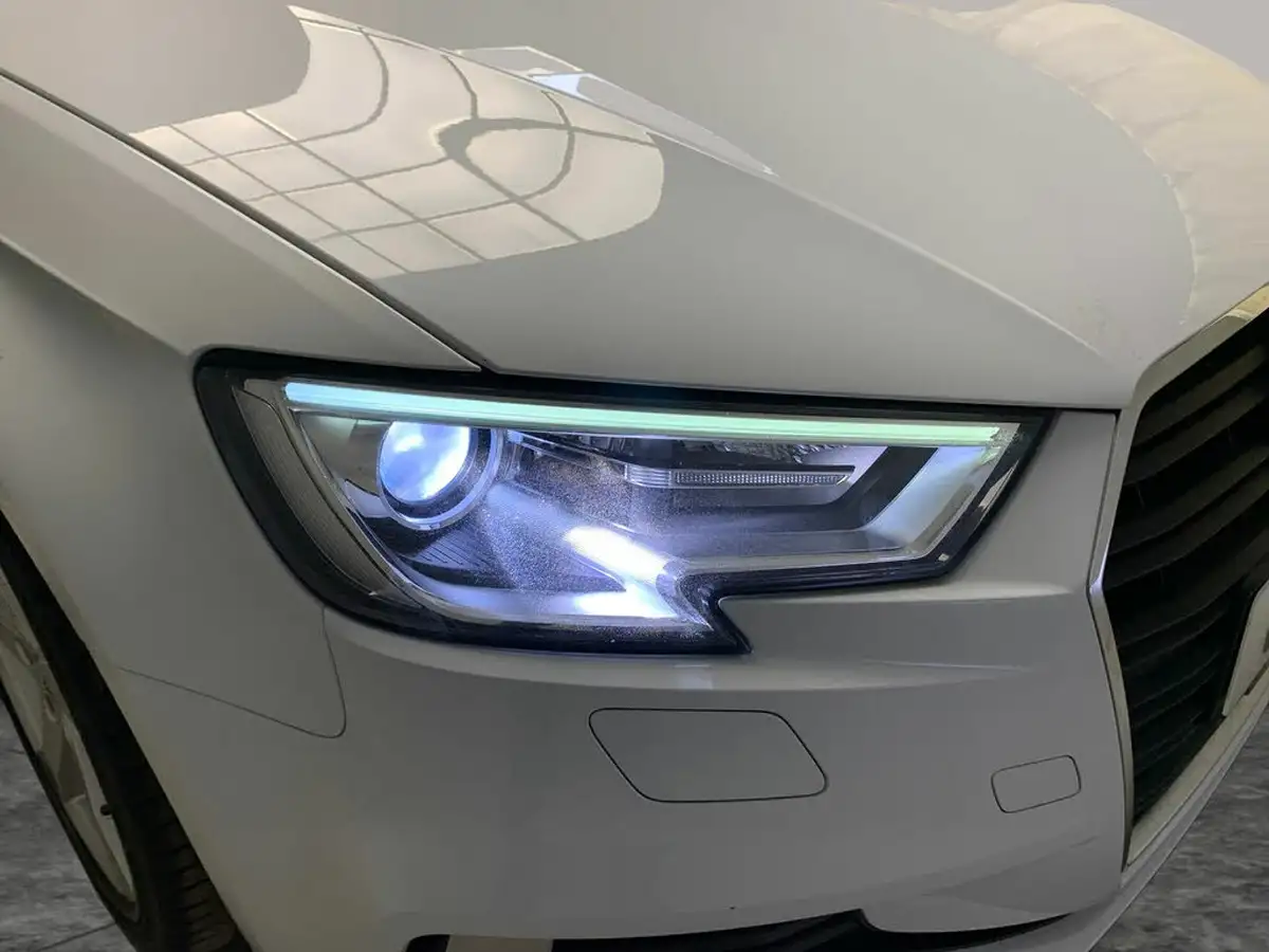 2019-audi-a3-15-35-tfsi-cod-sportback-5d-big-2