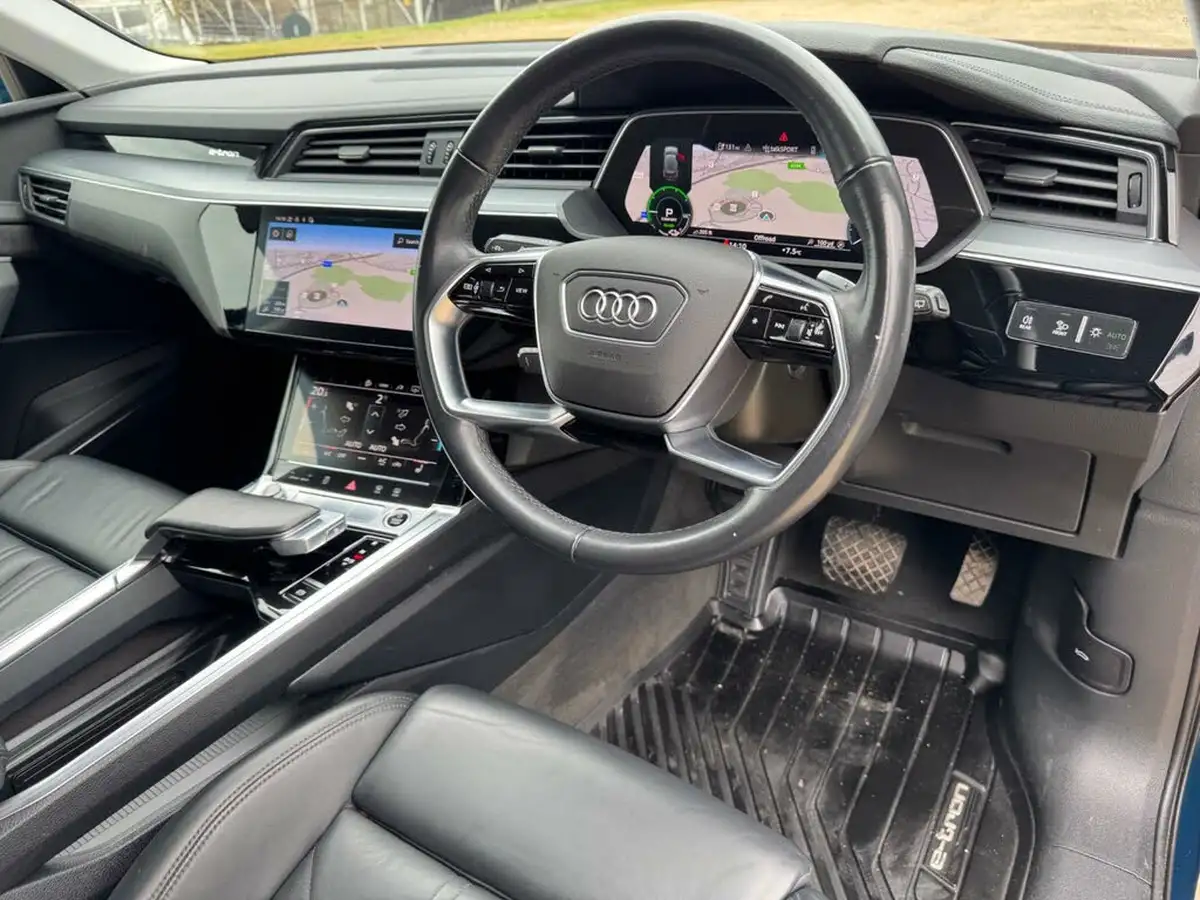 2021-audi-e-tron-50e-sport-station-wagon-big-14