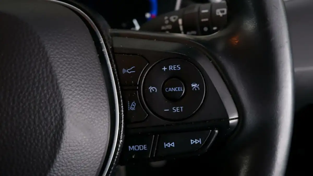 2021-toyota-corolla-18-vvt-i-design-trk-touring-sports-5d-big-24