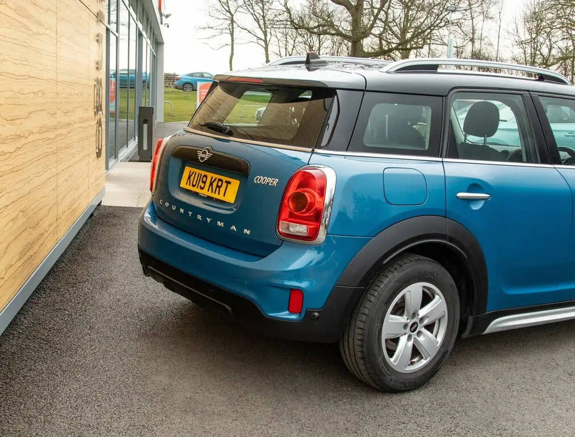 2019-mini-countryman-15-cooper-classic-auto-big-9