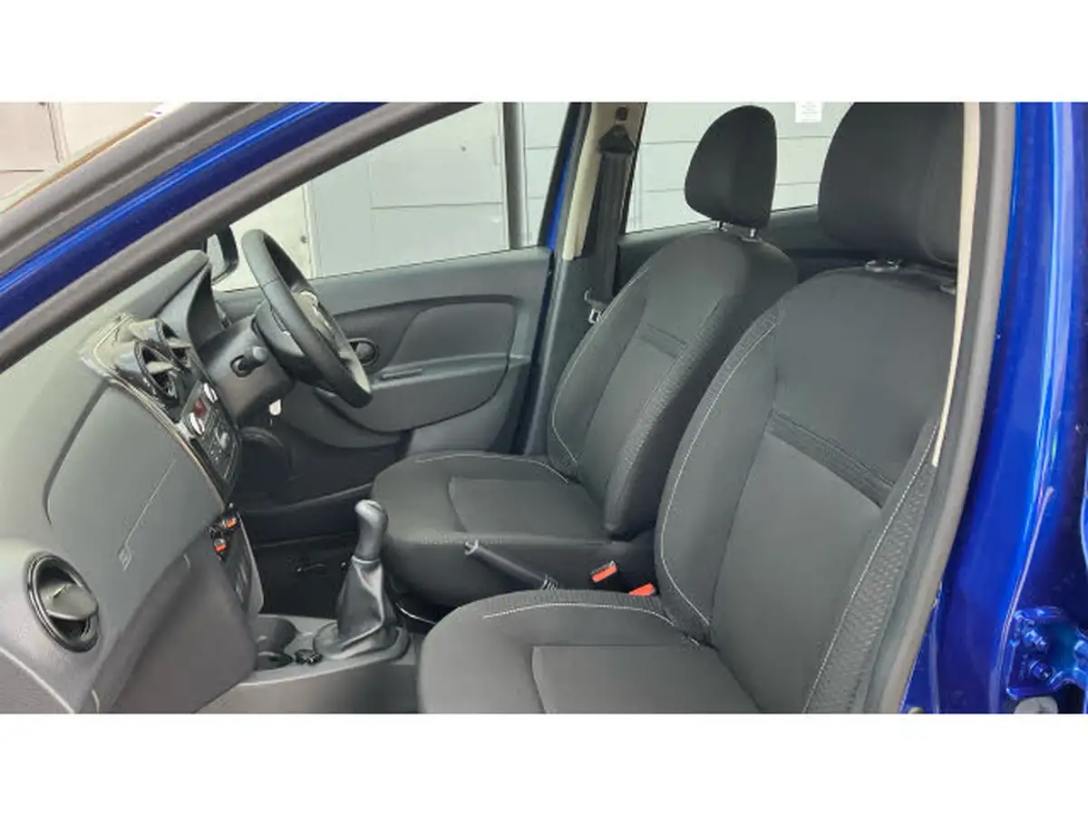 2020-dacia-sandero-10-sce-essential-big-59
