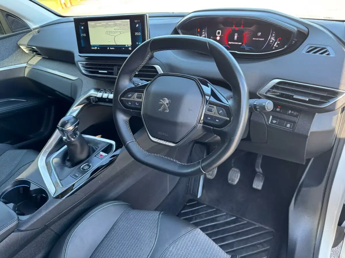2021-peugeot-5008-suv-15-bluehdi-allure-premium-big-42