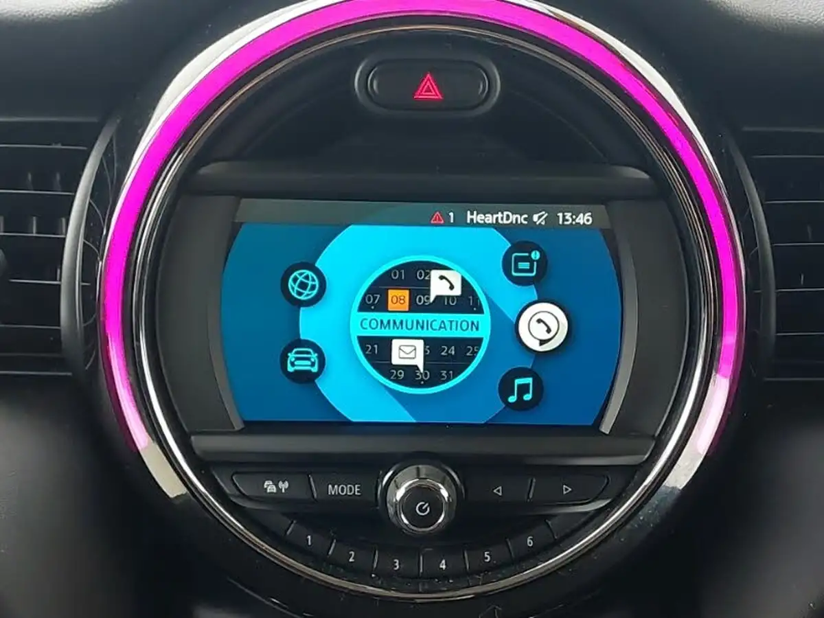 2018-mini-cooper-15-one-series-ii-ss-3d-big-9