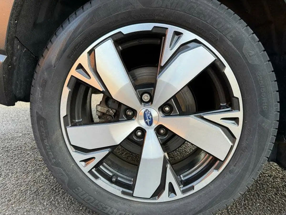 2020-subaru-forester-20-e-boxer-xe-premium-big-19