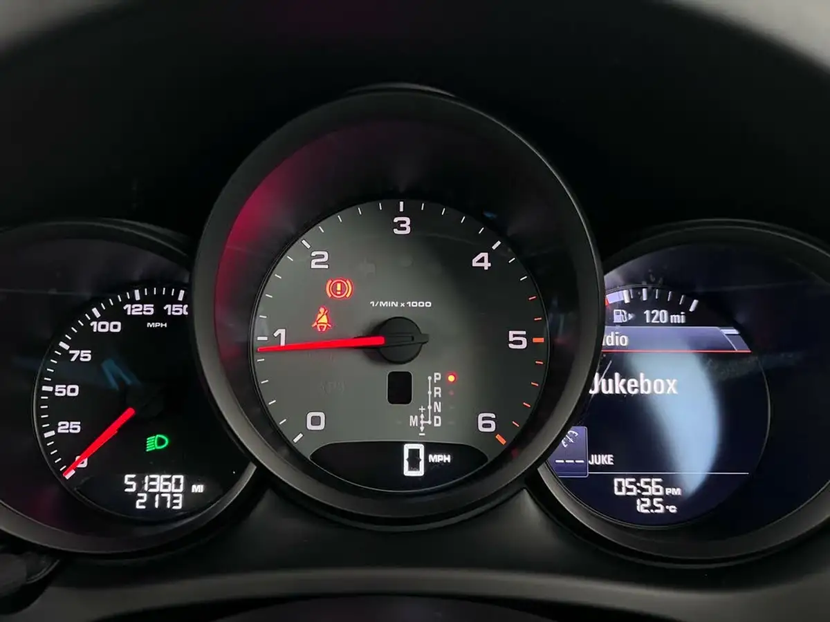2018-porsche-macan-30td-s-big-28