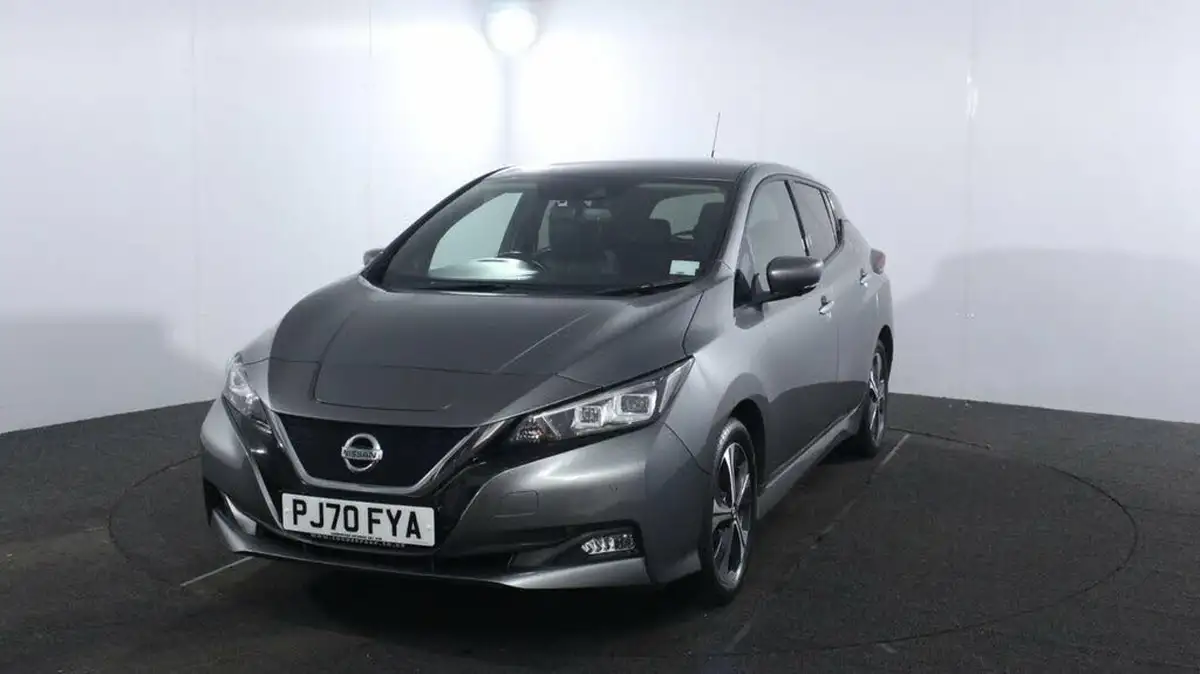 2020-nissan-leaf-e-tekna-big-2