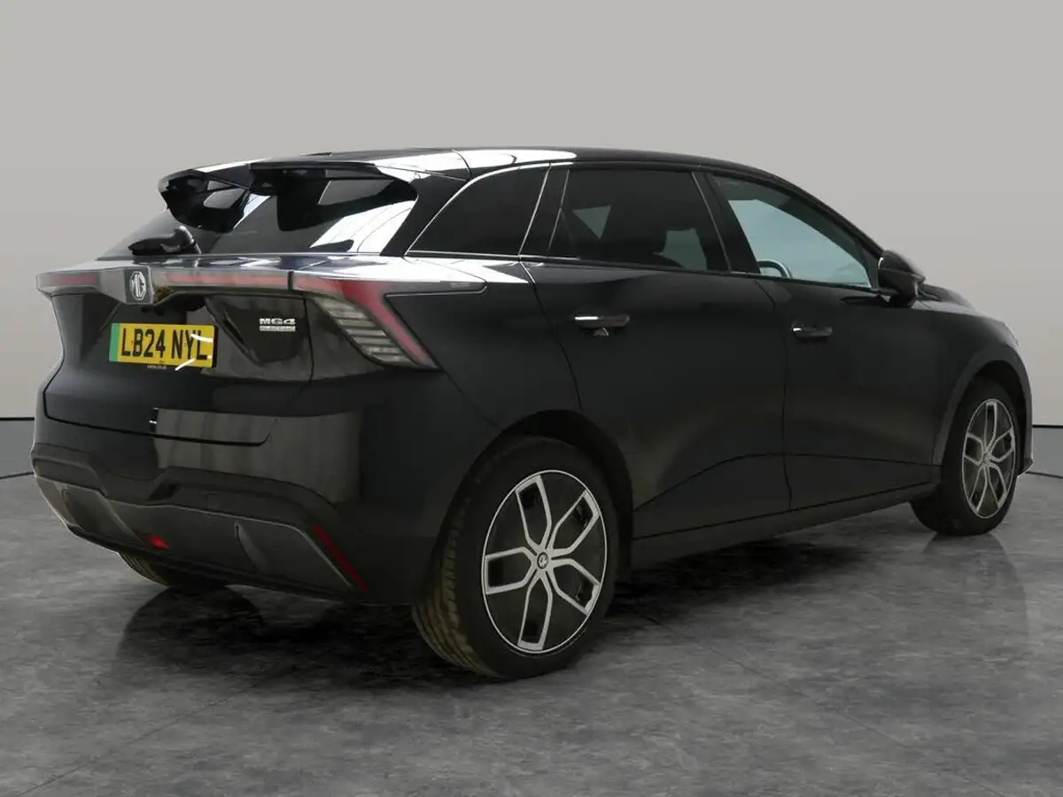 2024-mg-mg4-e-trophy-ev-245ps-extended-big-6