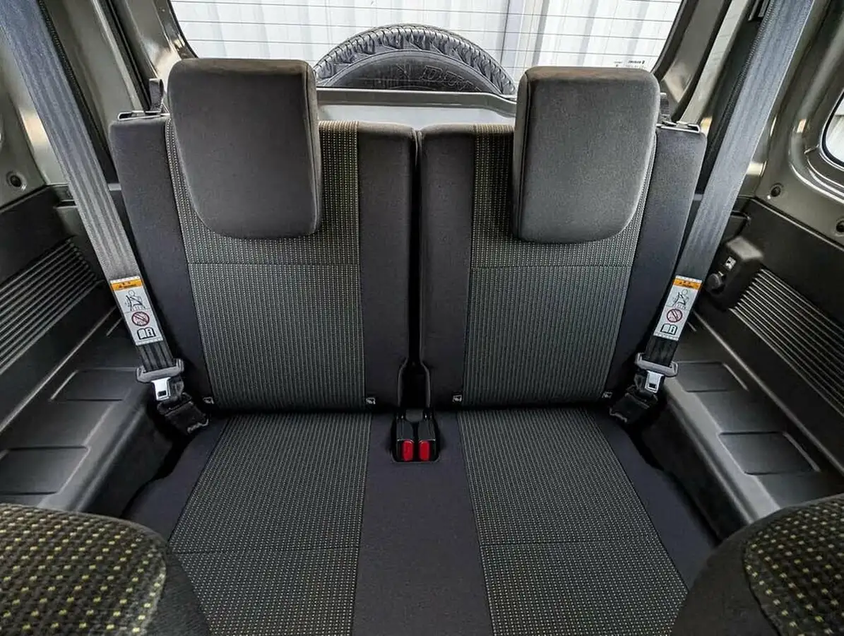 2024-suzuki-jimny-15-light-commercial-allgrip-big-20