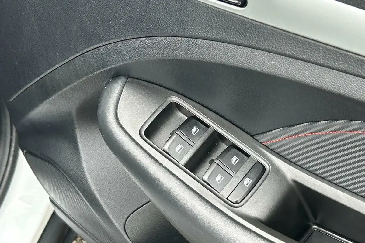 2021-mg-zs-suv-15-vti-tech-exclusive-big-17