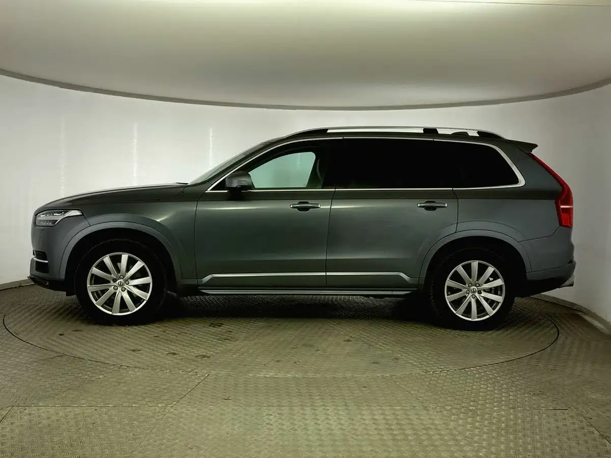 2016-volvo-xc90-20td-d5-momentum-big-3