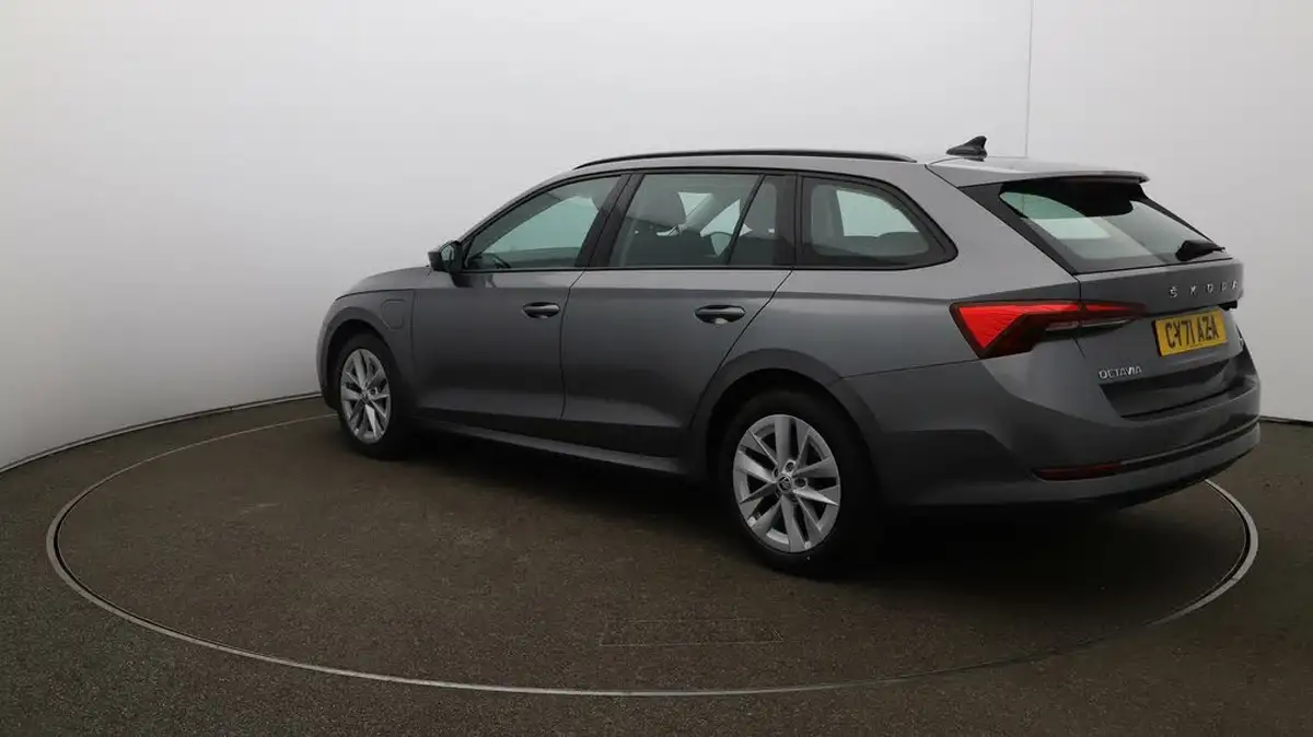 2022-skoda-octavia-14-tsi-se-technology-estate-big-5