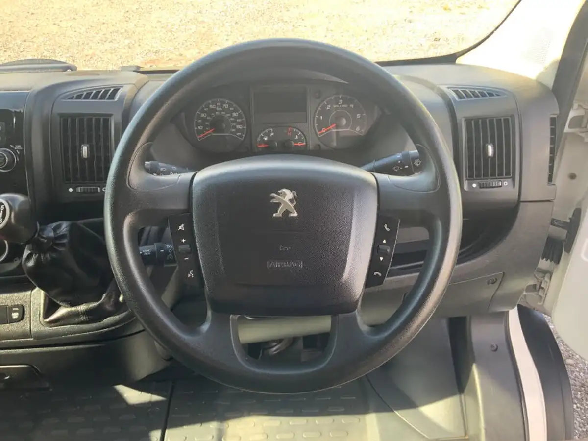 2023-peugeot-boxer-22-bluehdi-professional-premium-435-l4h2-big-12