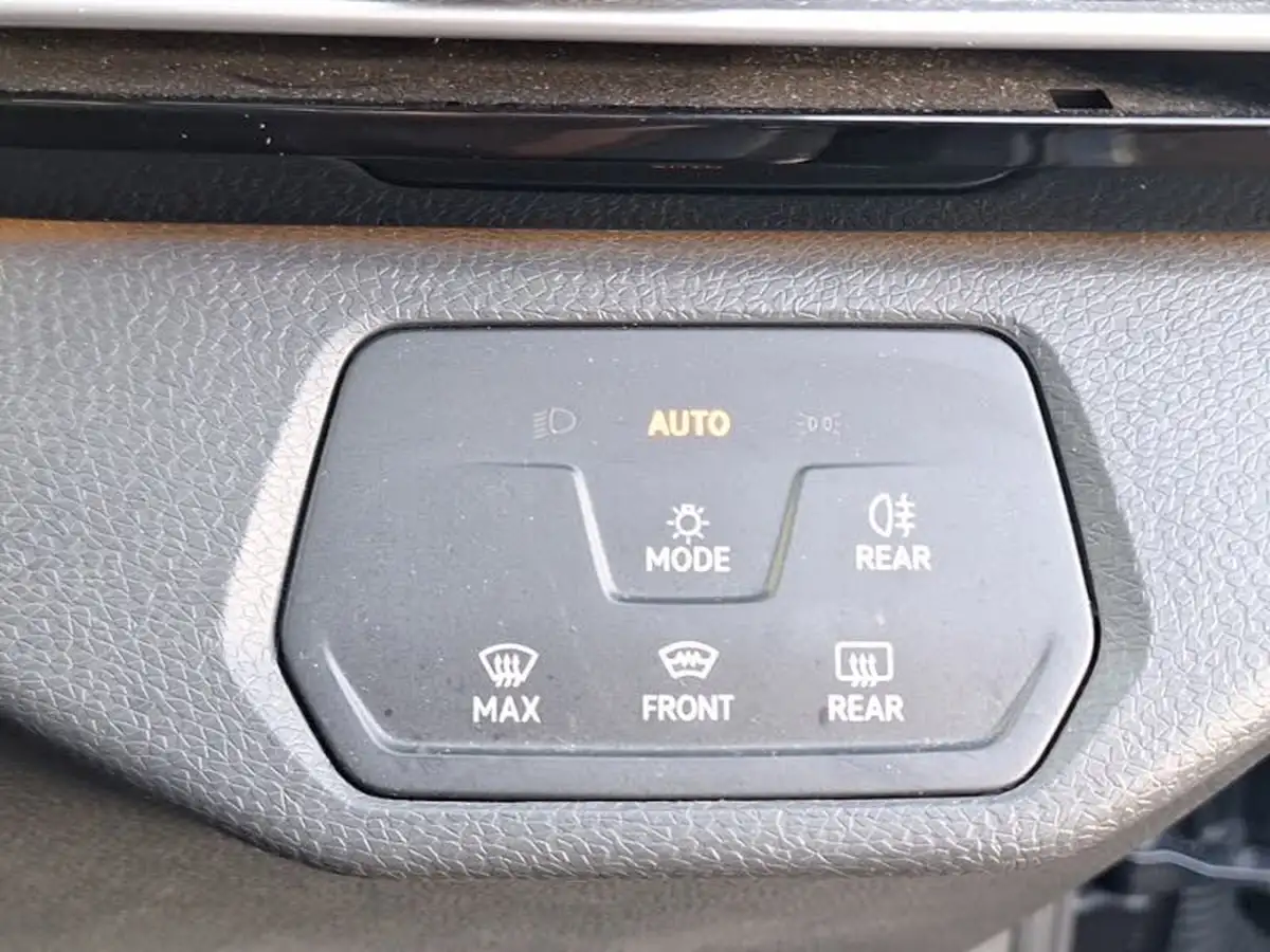 2021-volkswagen-id4-e-life-148ps-52kwh-pure-big-15