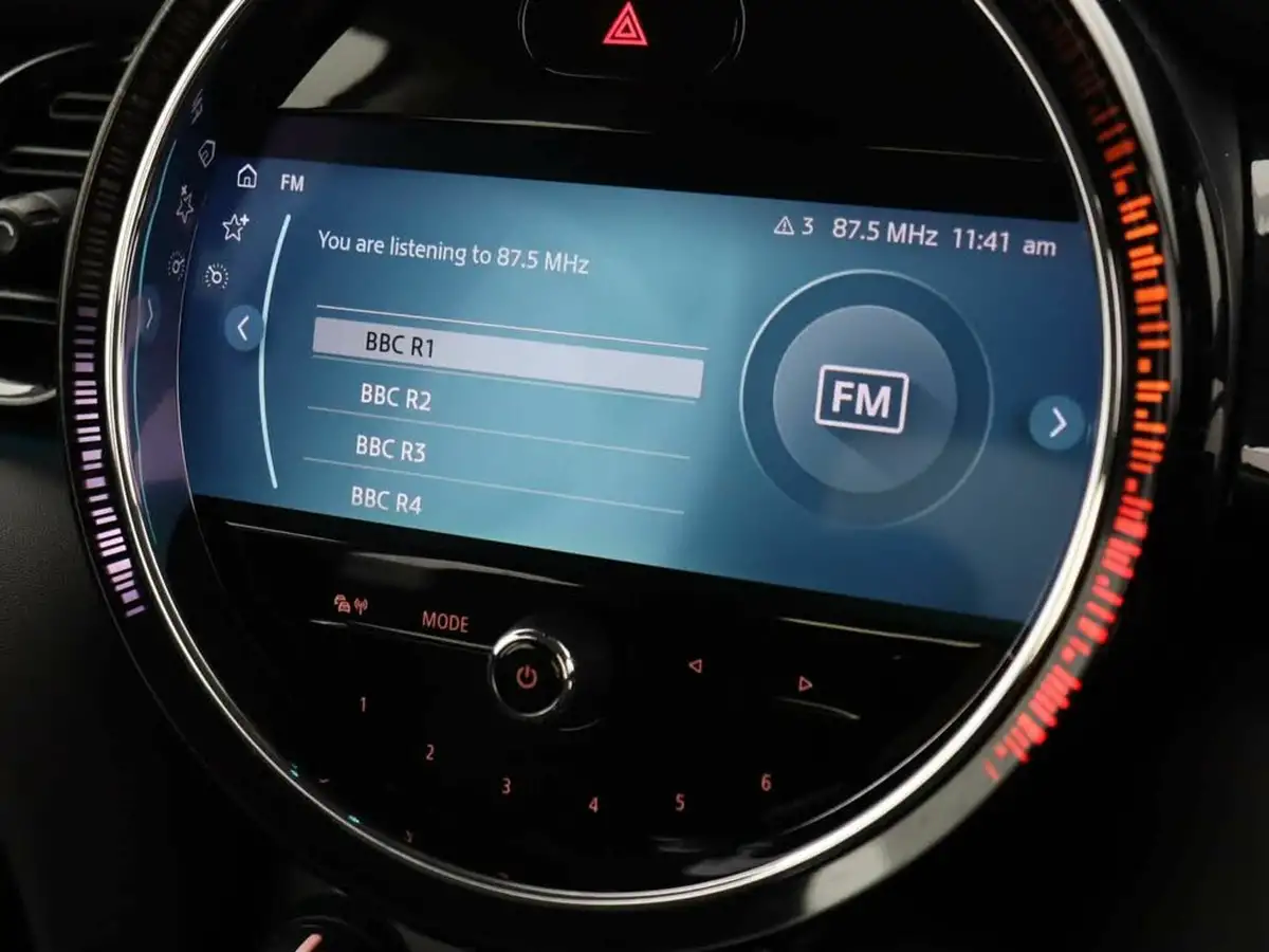 2022-mini-cooper-15-cooper-classic-hatchback-3d-auto-big-11
