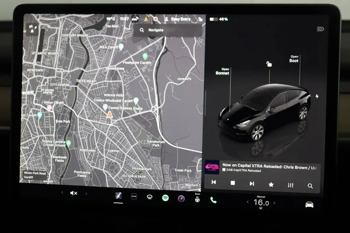 2022-tesla-model-y-e-long-range-big-7