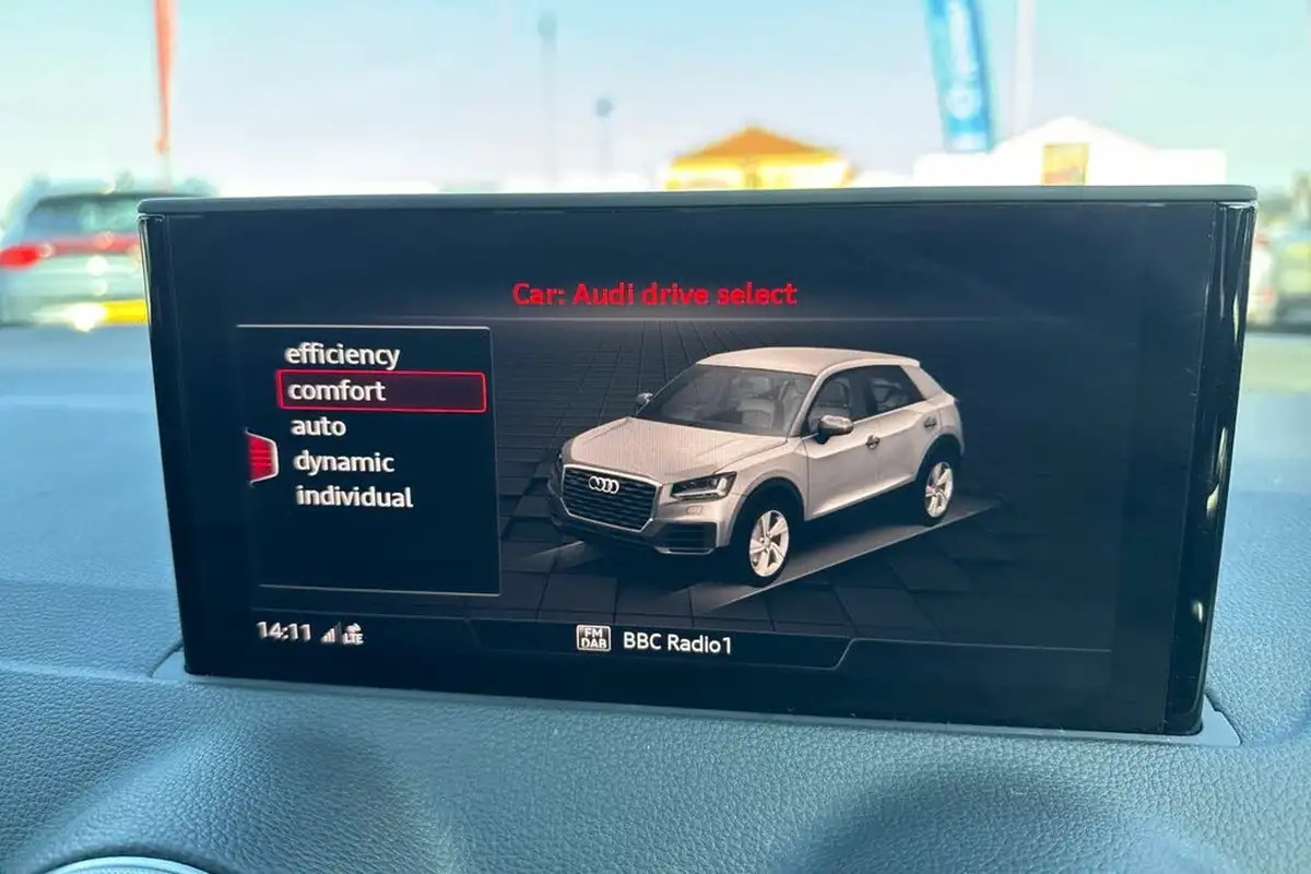 2022-audi-q2-15-35-tfsi-s-line-tronic-big-37