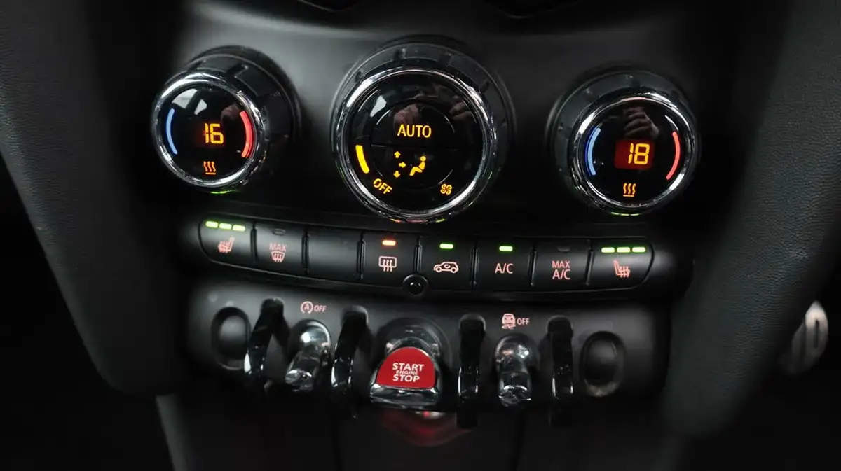 2019-mini-cooper-15-cooper-sport-hatchback-3d-big-12