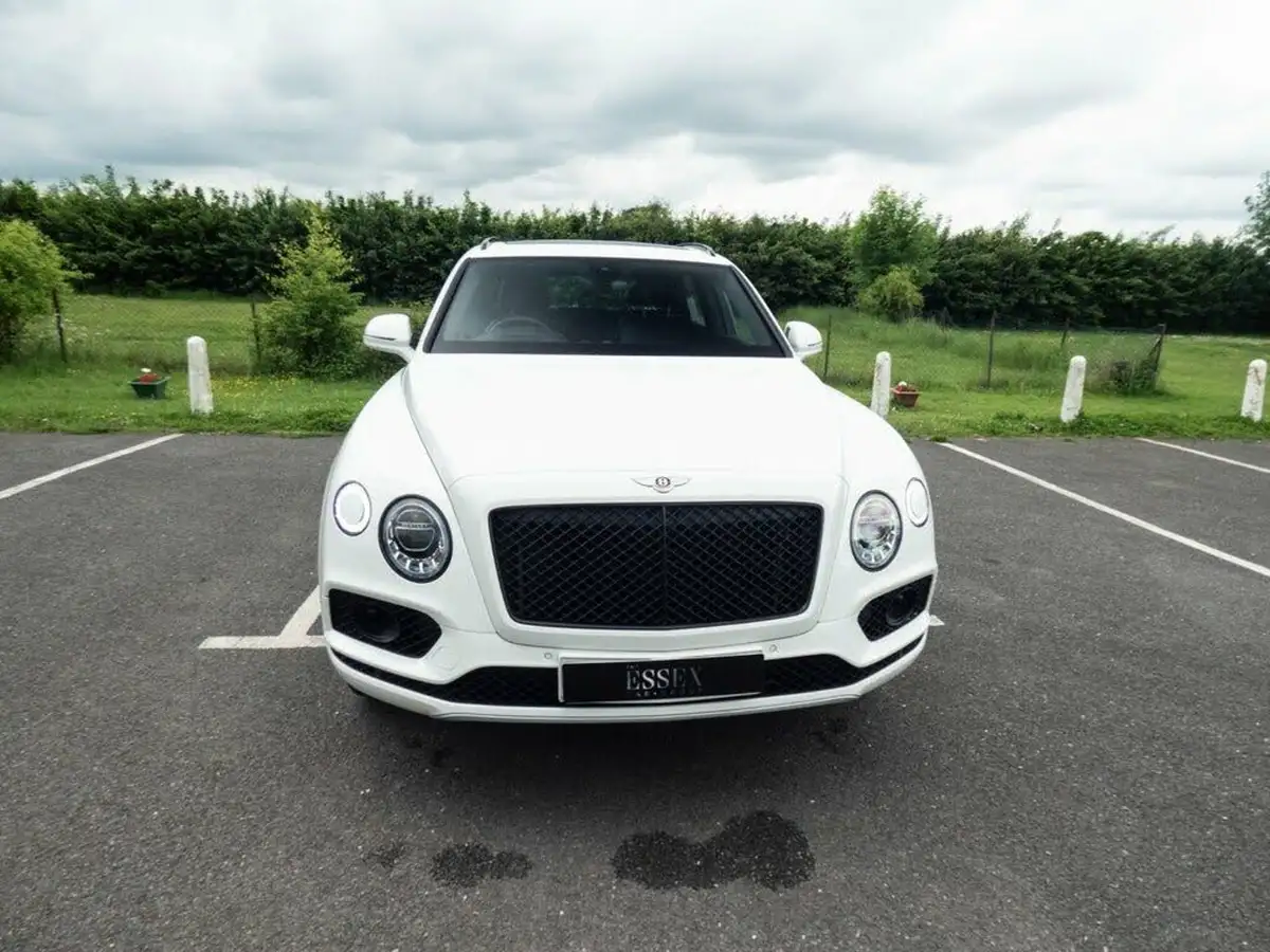 2019-bentley-bentayga-40-v8-big-25