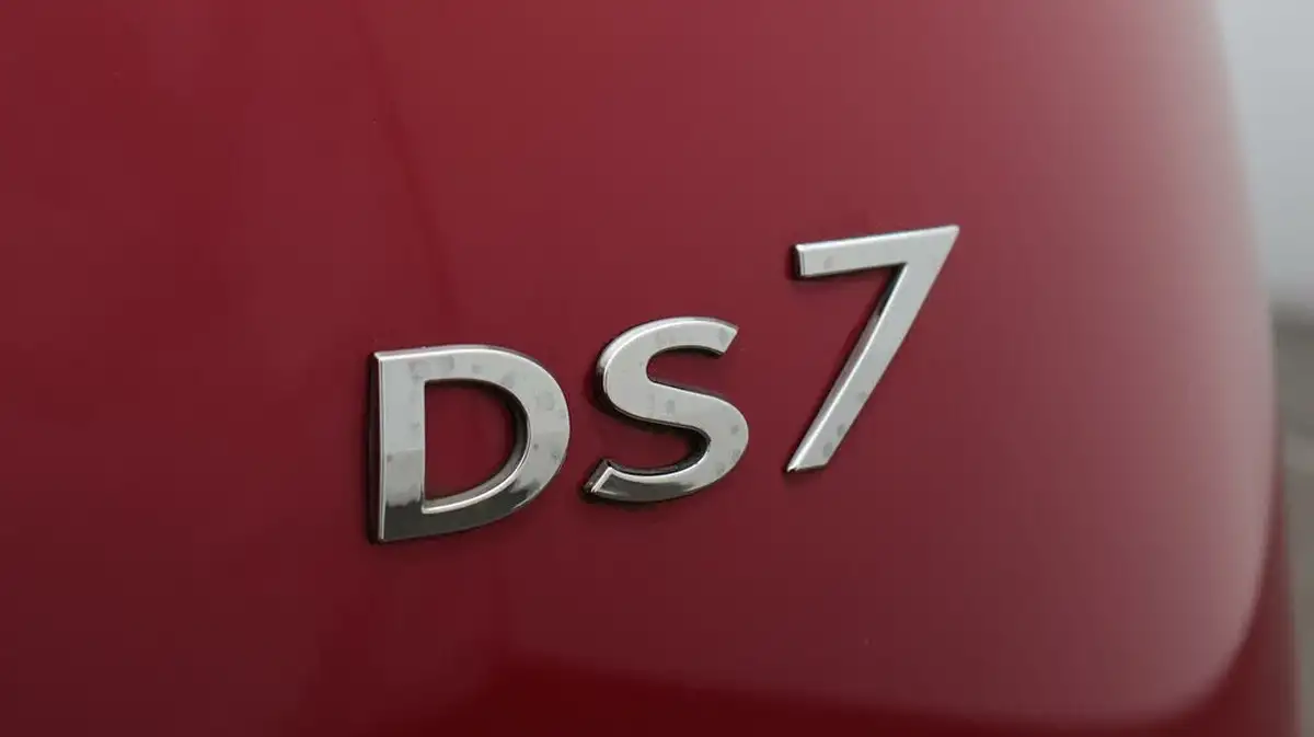 2018-ds-ds-7-crossback-16-puretech-prestige-225ps-big-29