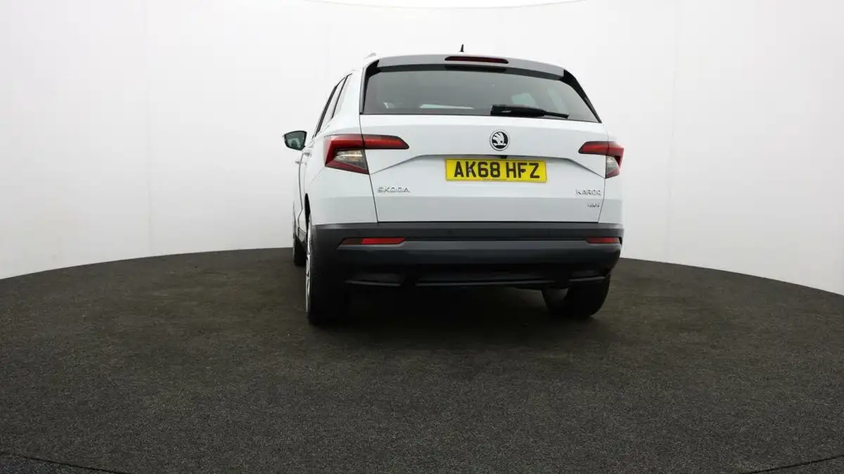 2018-skoda-karoq-20tdi-edition-big-38