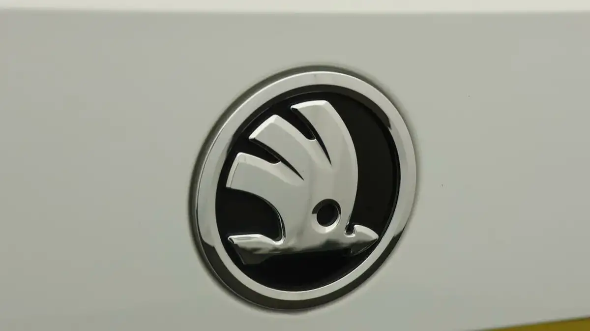 2018-skoda-karoq-20tdi-edition-big-20