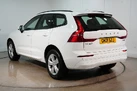 2021-volvo-xc60-20td-b4-momentum-awd-small-8