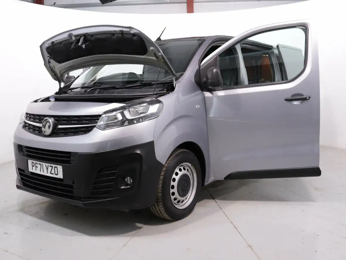 2022-vauxhall-vivaro-15td-2700-l1h1-dynamic-120pseu6d-big-38